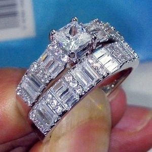 Awesome Womens Vintage Rose Gold Filled Cz Round R